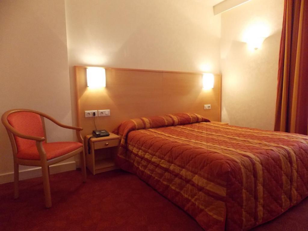 Hotel Chambord Vichy Quarto foto